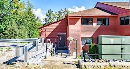 North Peak 2-305 Ski-in Ski-out