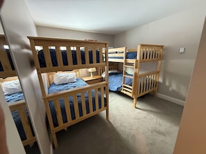 2 bedrooms, WiFi, bed sheets