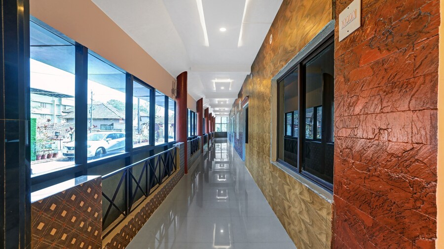 Itsy Hotels Regalia Grand, 500 Mtrs From Madikeri Fort