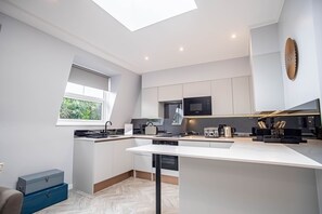 Private kitchen - Luxe 1 Bedroom Apts City View Fitzrovia (London)