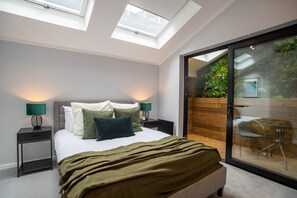 奢華公寓, 1 張標準雙人床和 1 張沙發床, 城市景觀 | 1 間臥室、筆電工作空間、熨斗/熨衣板、免費無線上網