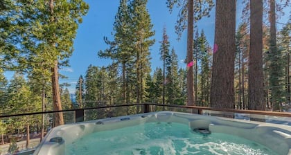 Serene Retreat in Tahoe City - hot tub -Close to Lake and Town