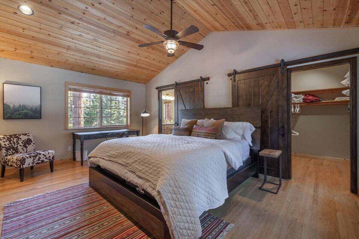 5 Schlafzimmer, Schreibtisch, Bügeleisen/Bügelbrett, kostenloses WLAN