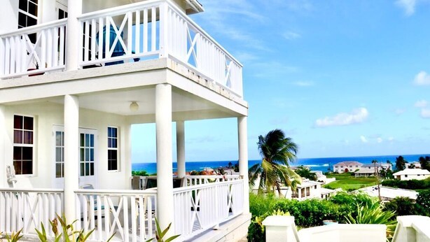 Front of property - Hilltop Apartments (Oistins)