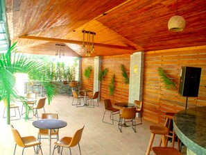 Bar (on property) - Hotel Lemonade (Kampala)