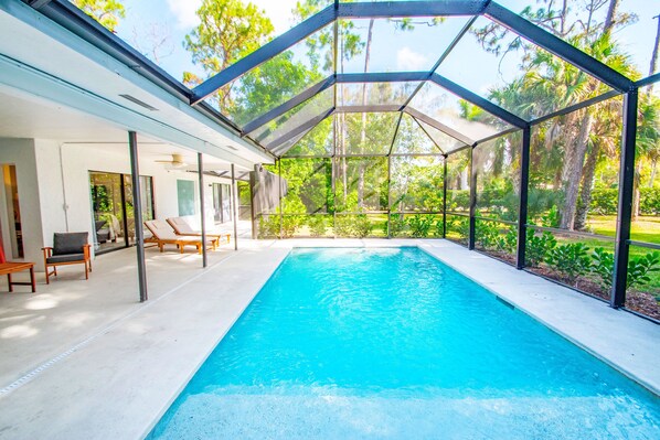 Outdoor pool, a heated pool