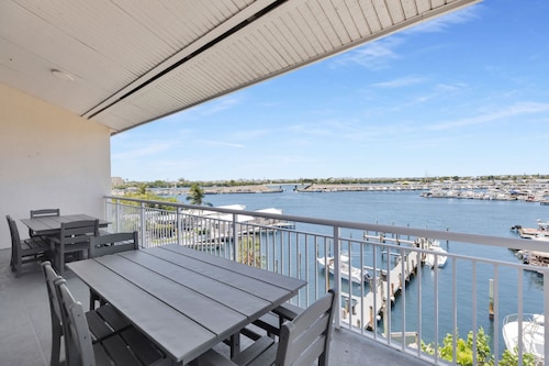 Waterfront Dock Pool Pet Friendly Near Duval St