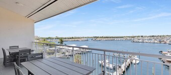 Waterfront Dock Pool Pet Friendly Near Duval St