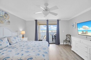 2 bedrooms, iron/ironing board, travel cot, WiFi - Old Town "Eleuthera" • 2BR Waterfront Corner Condo (Key West)