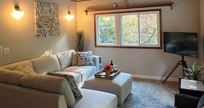 Charming Geneva Bungalow