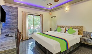 Desk, iron/ironing board - Treebo Dreamworld (Mahabaleshwar)