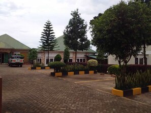 Mặt tiền nơi lưu trú