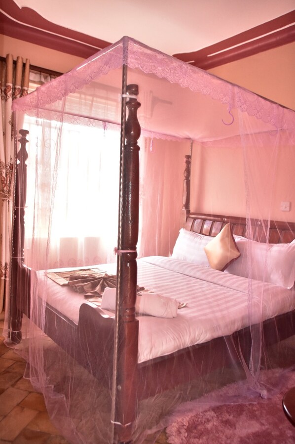 Chambre Double | Décoration personnalisée, ameublement personnalisé, bureau