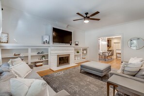 TV connectée, cheminée