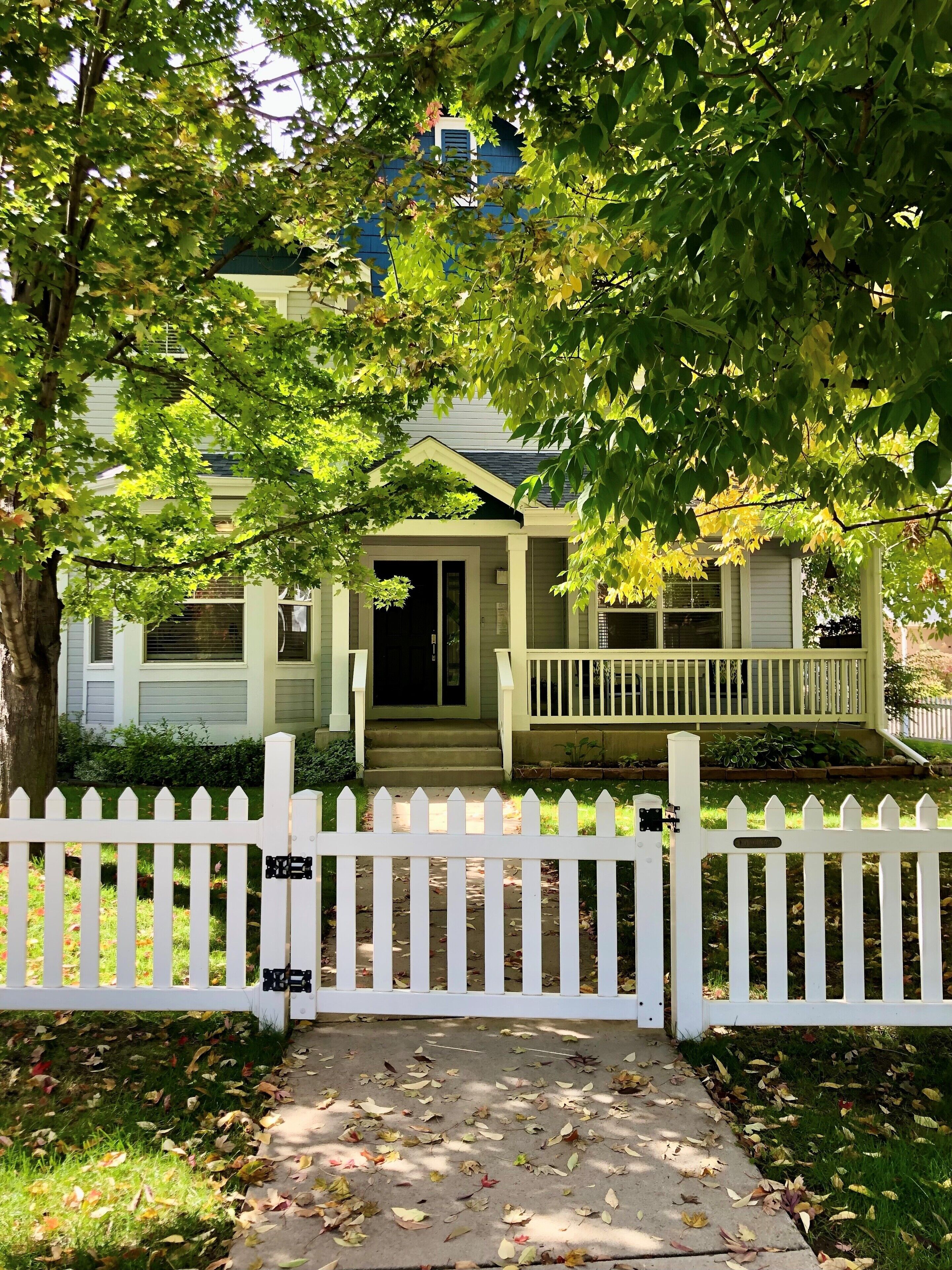 Cheerful, bright 3-bdrm home close to Boulder