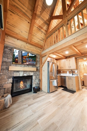 Fridge, microwave, stovetop, dishwasher - #14 Lightning Bug Landing (Dahinda)