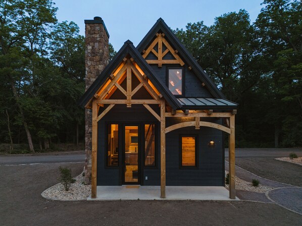 Exterior - #18 Loon Landing (Dahinda)