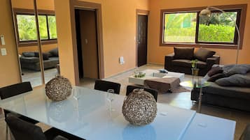 3 bedrooms, individually decorated, individually furnished, free WiFi