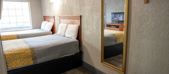 Riverside Inn and Suites