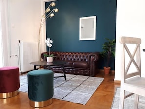 Apartment | Living area | Flat-screen TV