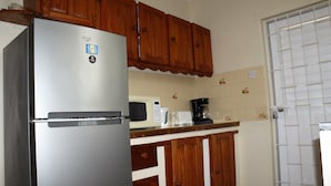 Family House | Private kitchen - Dover Beach House (St. Lawrence Gap)