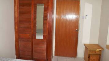 3 bedrooms, blackout curtains, free WiFi, bed sheets