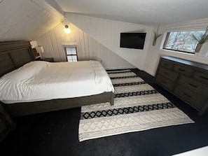 3 bedrooms, desk, free WiFi, bed sheets