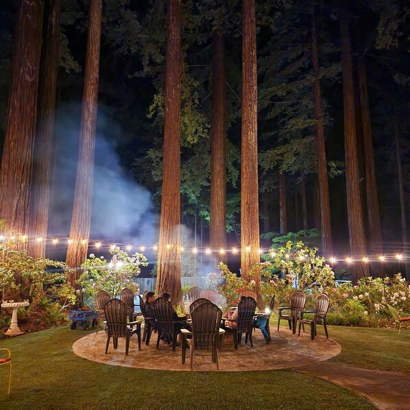 Fireplace - Miranda Gardens Resort (Myers Flat)