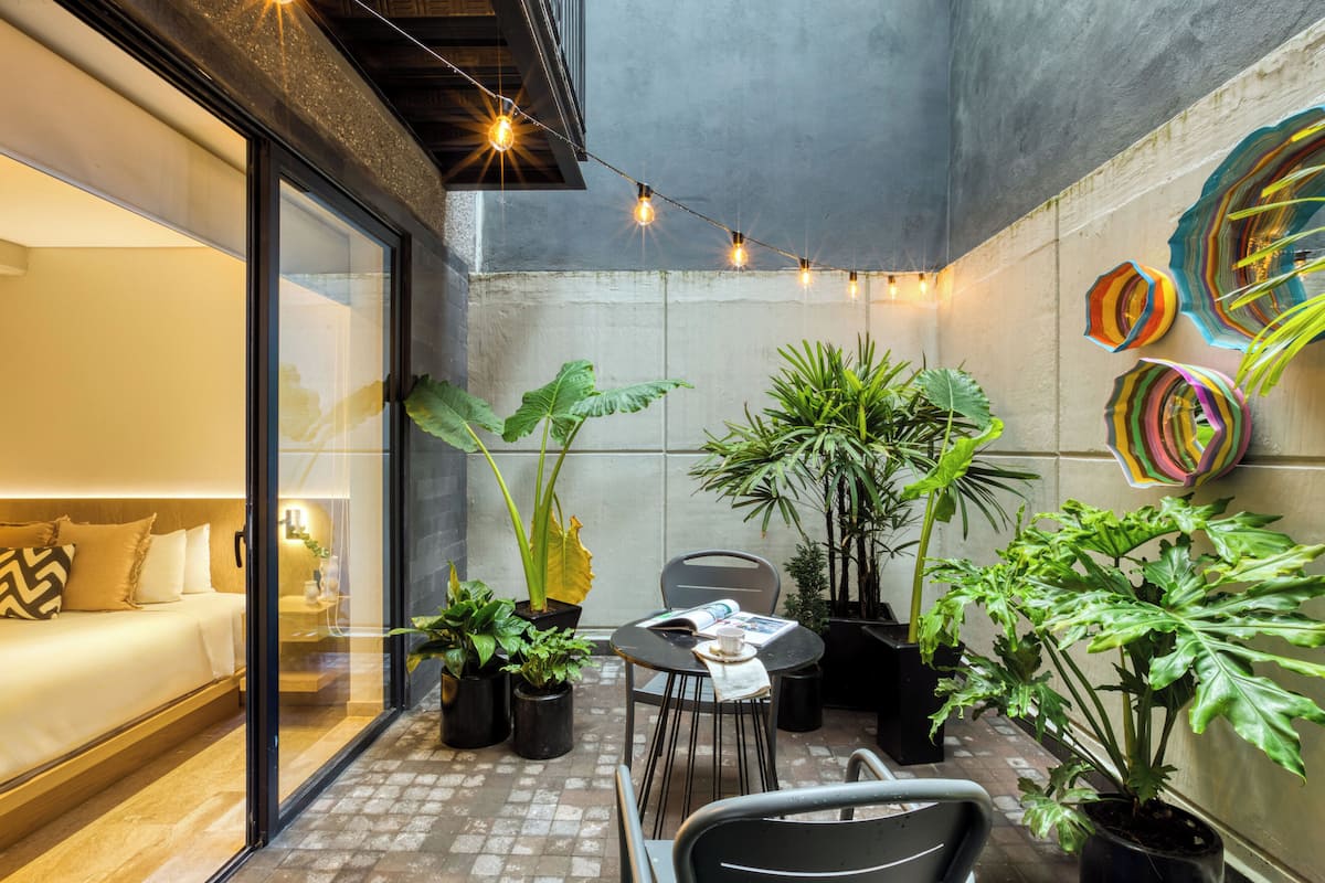 Apartment with Intimate Patio | Terrace/patio