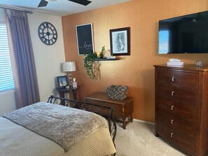 2 bedrooms, in-room safe, iron/ironing board, free WiFi