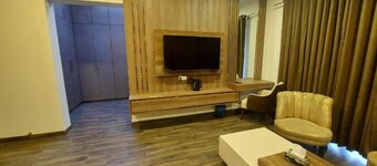 OXVUE Boutique Hotel