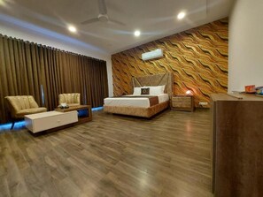 經典客房 | 迷你吧、書桌、遮光布/窗簾、免費無線上網