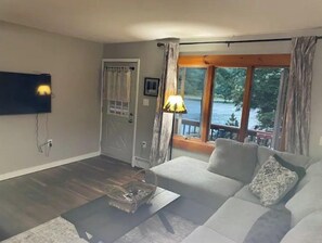 Smart-TV, Tischtennisplatte