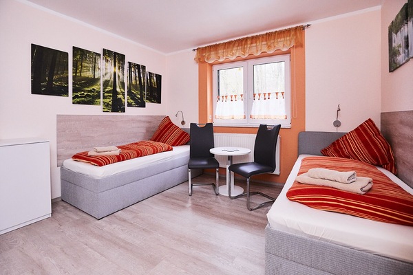 Schlafzimmer 2