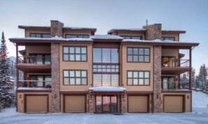Exterior - Top-Floor Ski-In/Out Condo with Fireplace, Mountain Views & Peloton Access.Close (Big Sky)