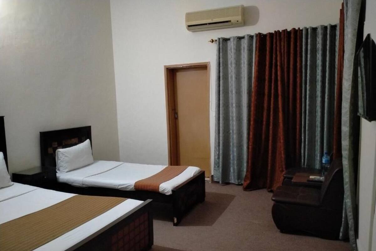 Deluxe Twin Room | Free WiFi, bed sheets