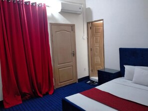 Wifi gratis y ropa de cama 