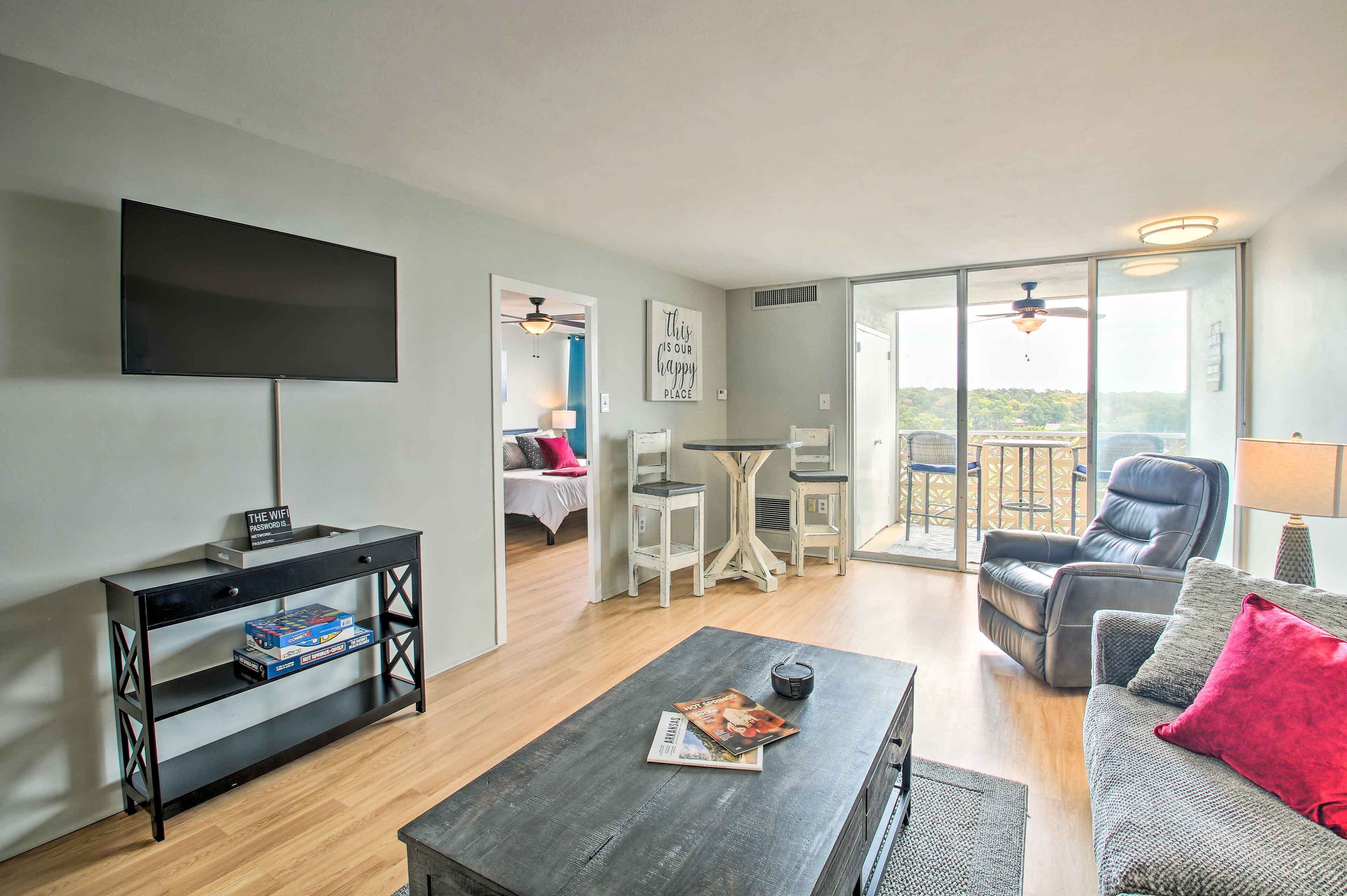 'Seventh Heaven' Hot Springs Condo w/ Pool & Views