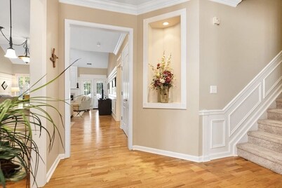 Spacious & Private Getaway Near Downtown Raleigh!