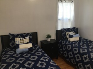 2 bedrooms, free WiFi, bed sheets - MO'S WHITE HOUSE (Dearborn)