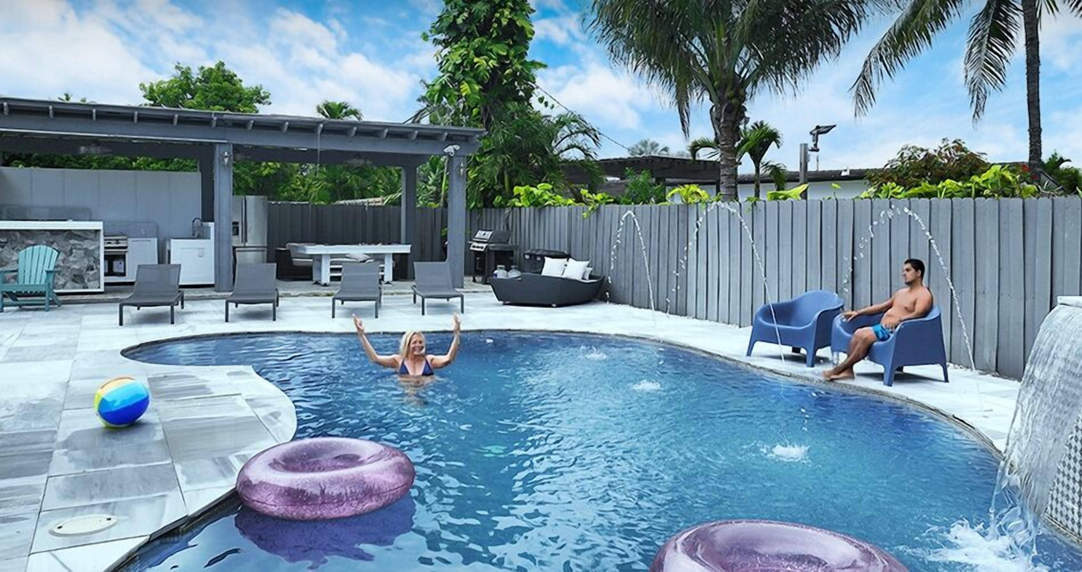 屋外プール、温水プール