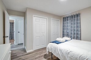 3 habitaciones, escritorio, cortinas blackout y wifi gratis