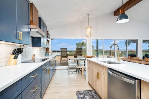 Sequestered Sunset · NEW*Sequestered Sunset-Panoramic Canyon Lake Views