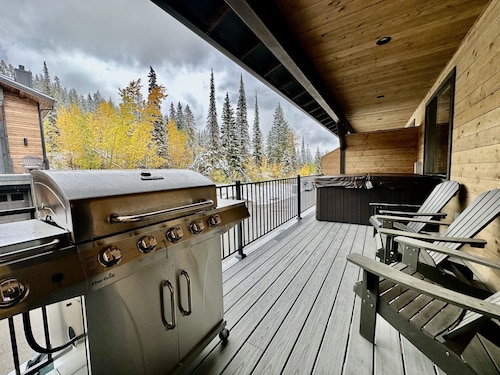 Ski-In Townhome located right on Whitefish Mountain