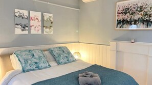 1 多间卧室、熨斗/熨衣板、WiFi、床单