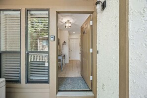 Interior - Sun, Surf, & Sports: Your Ultimate Getaway (Fernandina Beach)