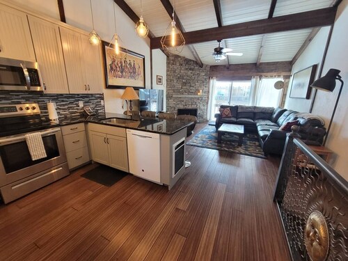 Val d' Sol—Unbeatable Downtown Ketchum Location