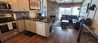 Val d' Sol—Unbeatable Downtown Ketchum Location