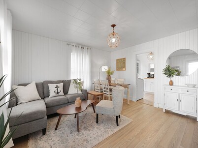 Beachwood Bungalow in Downtown Rockaway Beach