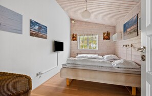 5 bedrooms, free WiFi